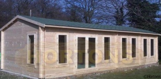 10.5m x 3.5m large log cabin