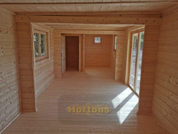 10x3m pent log cabin with box room