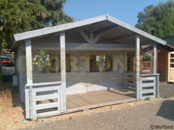 5x6.8m garden cabin with large veranda in show site