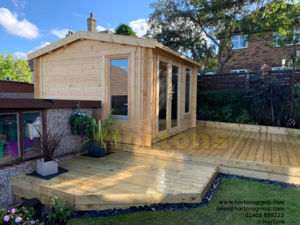 3.5x3.5m log cabin on decking