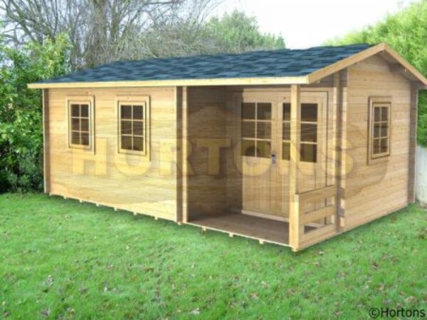 5.5m x 3.5m log cabin with inset veranda
