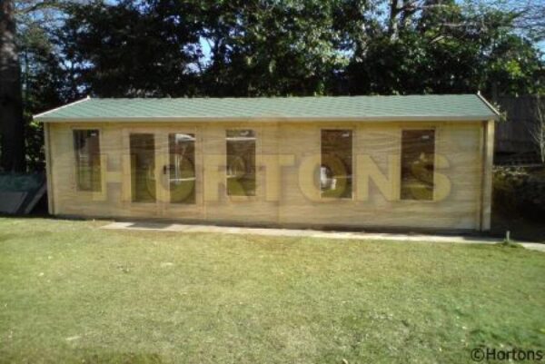 7.5m x 3.5m log cabin installed for customer