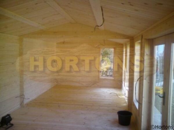 7.5m x 3.5m log cabin garden room internal view with archway