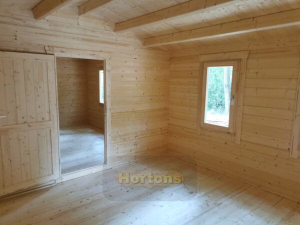 4x12m log cabin internal view